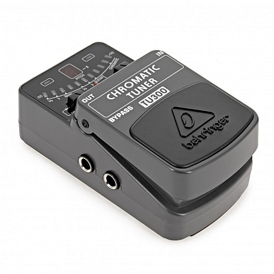 Напольный тюнер Behringer TU300 Chromatic Tuner